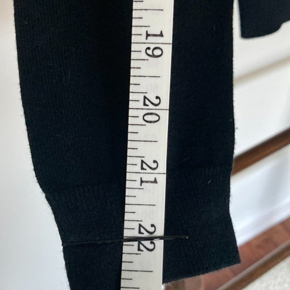 Cardigan - Picture 4 of 6